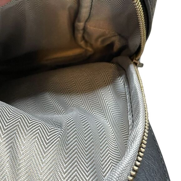 NWOT Black Sling Bag with Patterned Strap & Montana Patch Embellishment - Picture 4 of 5